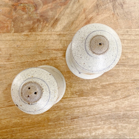 VINTAGE HANDMADE STUDIO POTTERY S + P SHAKER - Picture 4 of 5